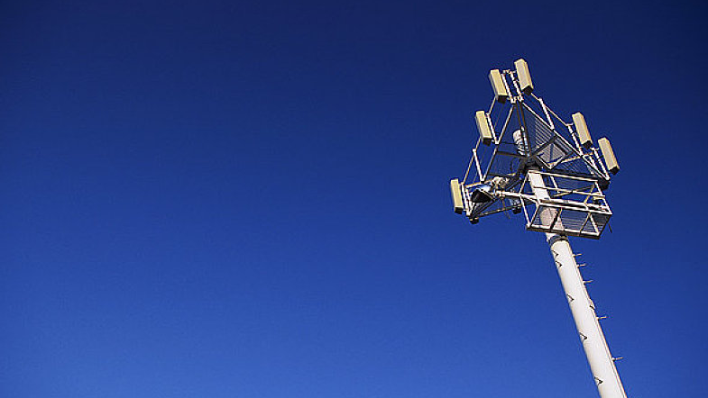 卡還在，錢(qián)沒(méi)了 你可能被“短信嗅探”了